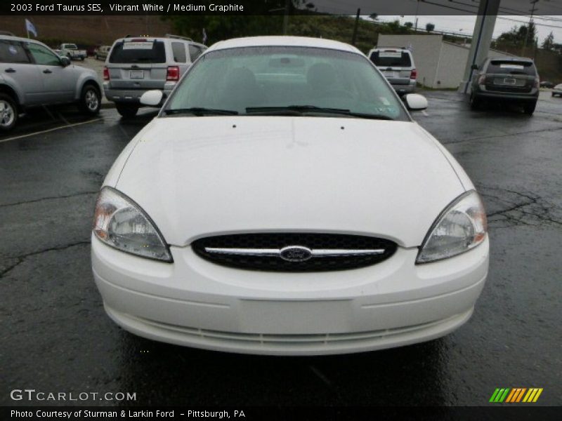 Vibrant White / Medium Graphite 2003 Ford Taurus SES