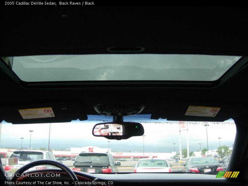 Black Raven / Black 2005 Cadillac DeVille Sedan