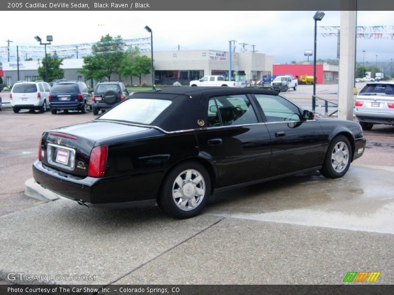 Black Raven / Black 2005 Cadillac DeVille Sedan