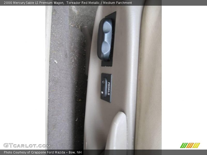 Toreador Red Metallic / Medium Parchment 2000 Mercury Sable LS Premium Wagon