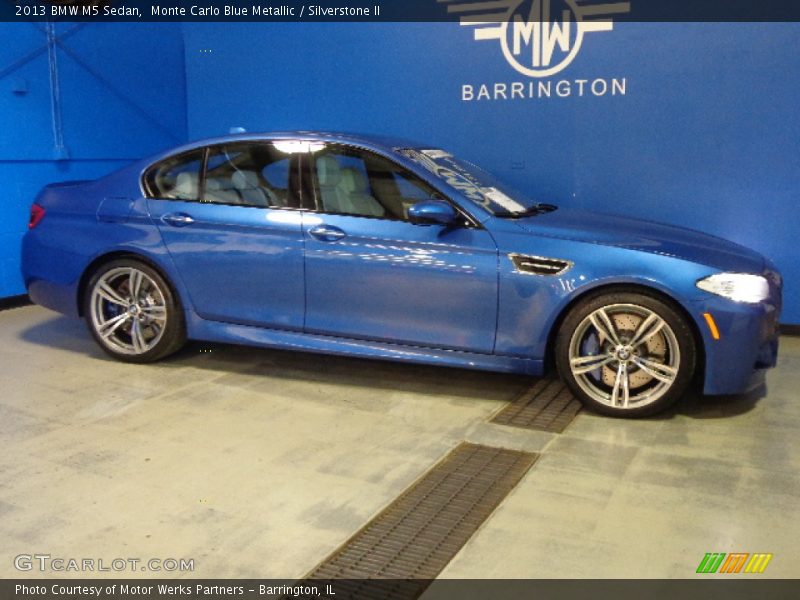Monte Carlo Blue Metallic / Silverstone II 2013 BMW M5 Sedan
