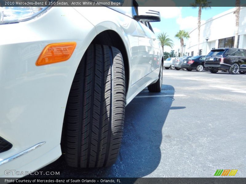 Arctic White / Almond Beige 2010 Mercedes-Benz E 350 Sedan