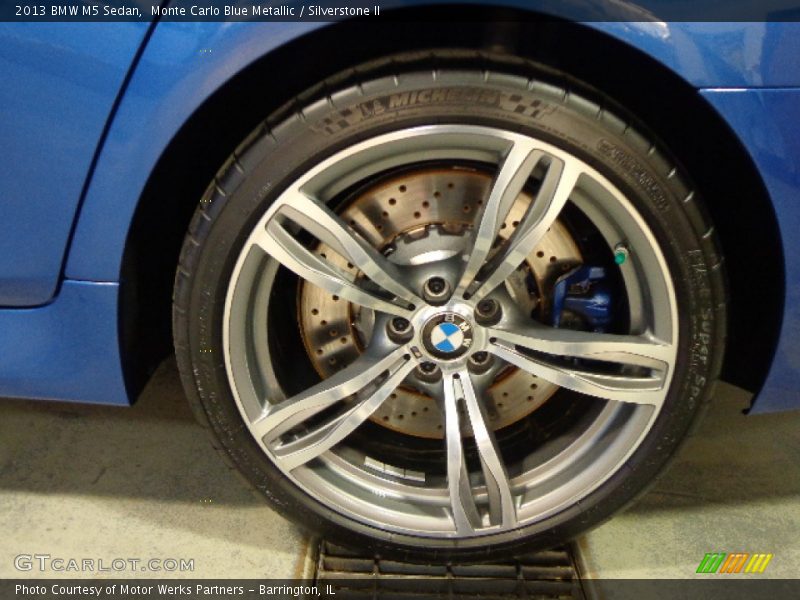 Monte Carlo Blue Metallic / Silverstone II 2013 BMW M5 Sedan