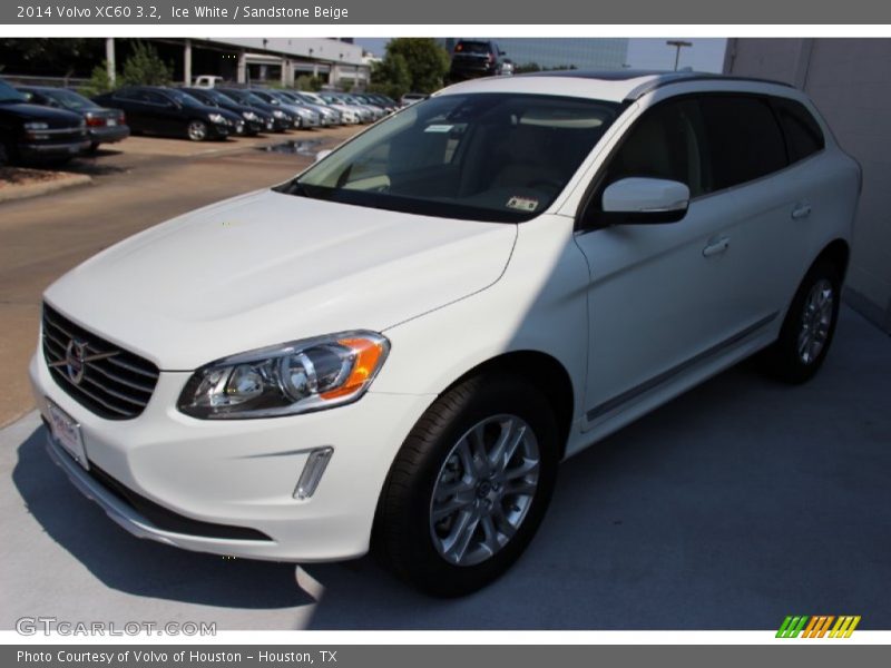 Ice White / Sandstone Beige 2014 Volvo XC60 3.2
