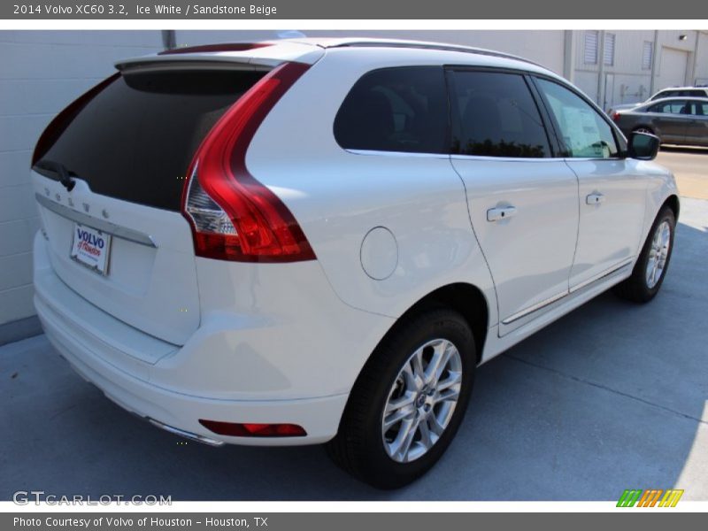 Ice White / Sandstone Beige 2014 Volvo XC60 3.2