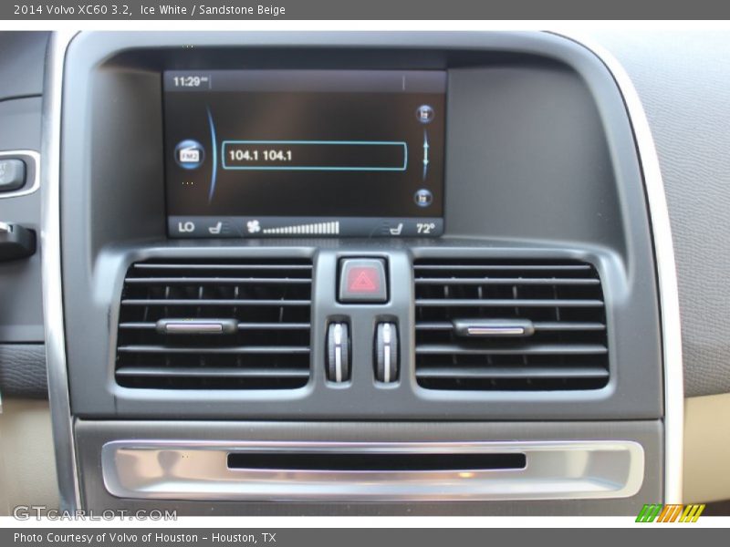 Ice White / Sandstone Beige 2014 Volvo XC60 3.2