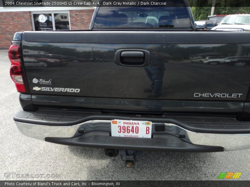 Dark Gray Metallic / Dark Charcoal 2004 Chevrolet Silverado 2500HD LS Crew Cab 4x4