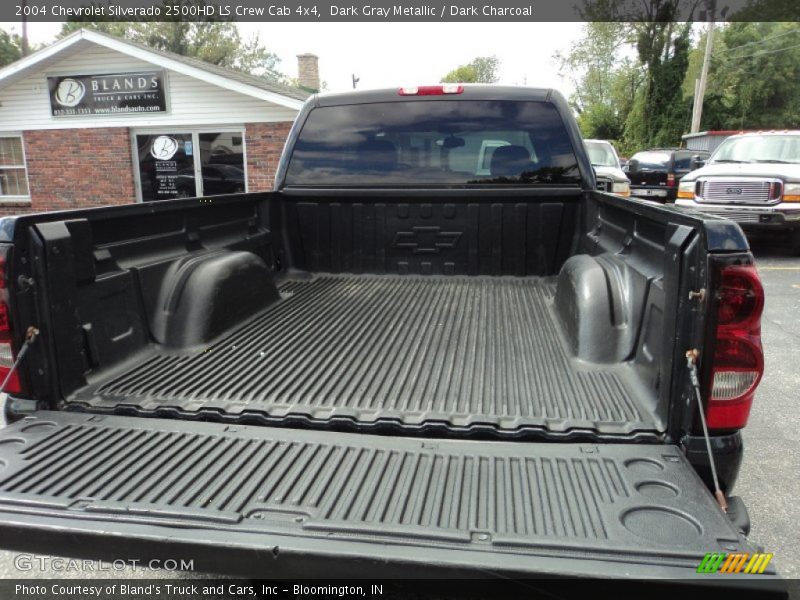 Dark Gray Metallic / Dark Charcoal 2004 Chevrolet Silverado 2500HD LS Crew Cab 4x4
