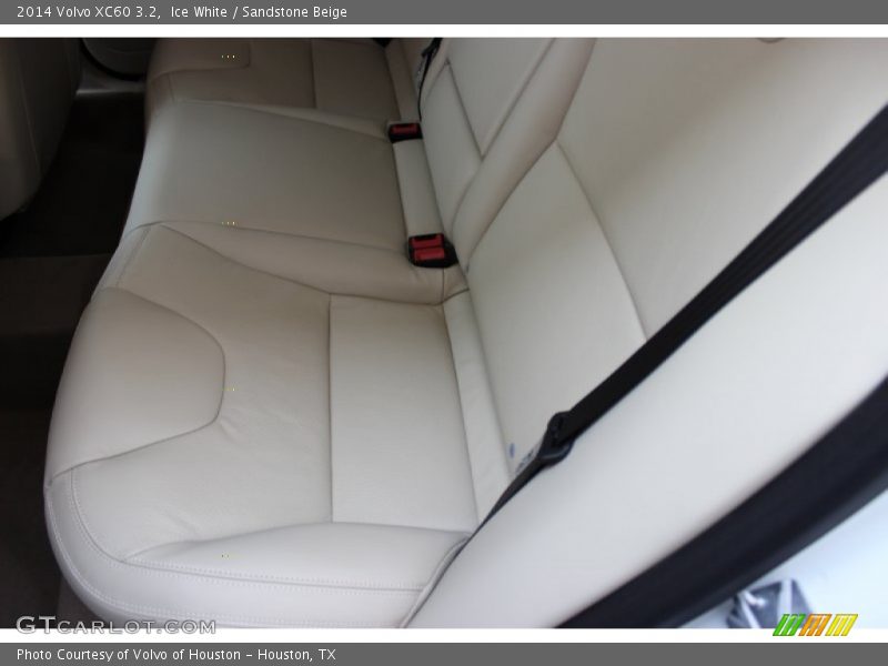 Ice White / Sandstone Beige 2014 Volvo XC60 3.2