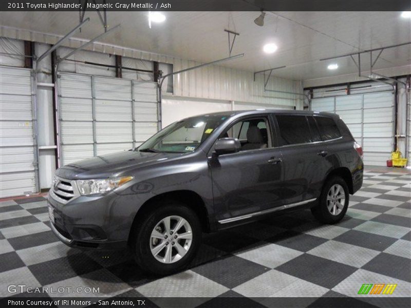 Magnetic Gray Metallic / Ash 2011 Toyota Highlander