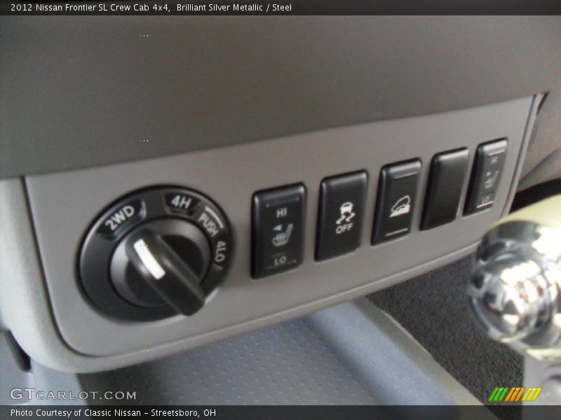 Brilliant Silver Metallic / Steel 2012 Nissan Frontier SL Crew Cab 4x4