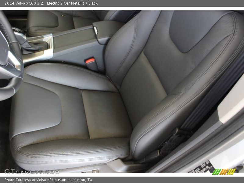 Electric Silver Metallic / Black 2014 Volvo XC60 3.2