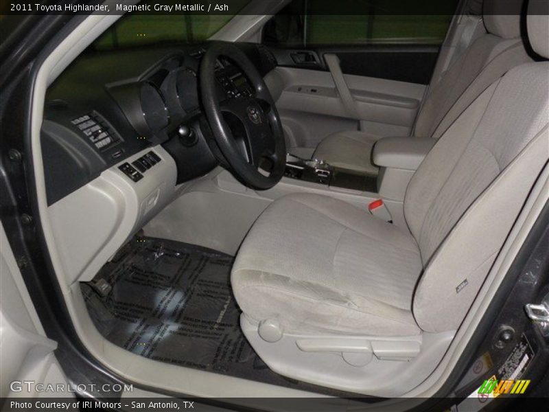 Magnetic Gray Metallic / Ash 2011 Toyota Highlander