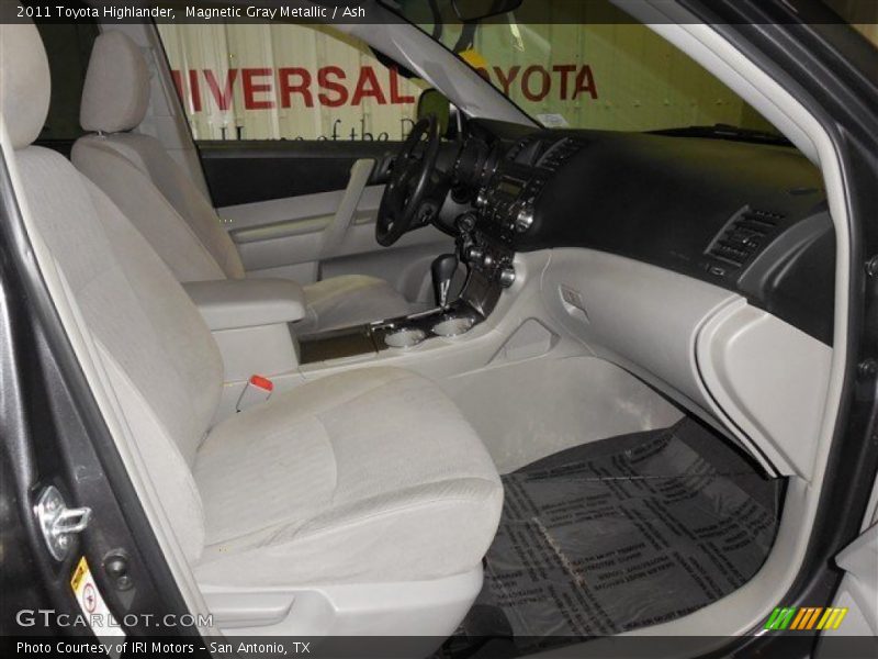 Magnetic Gray Metallic / Ash 2011 Toyota Highlander