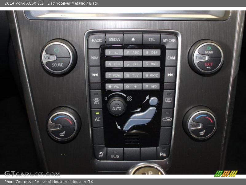 Electric Silver Metallic / Black 2014 Volvo XC60 3.2