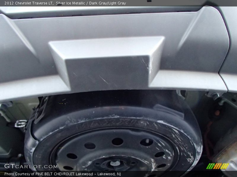 Silver Ice Metallic / Dark Gray/Light Gray 2012 Chevrolet Traverse LT