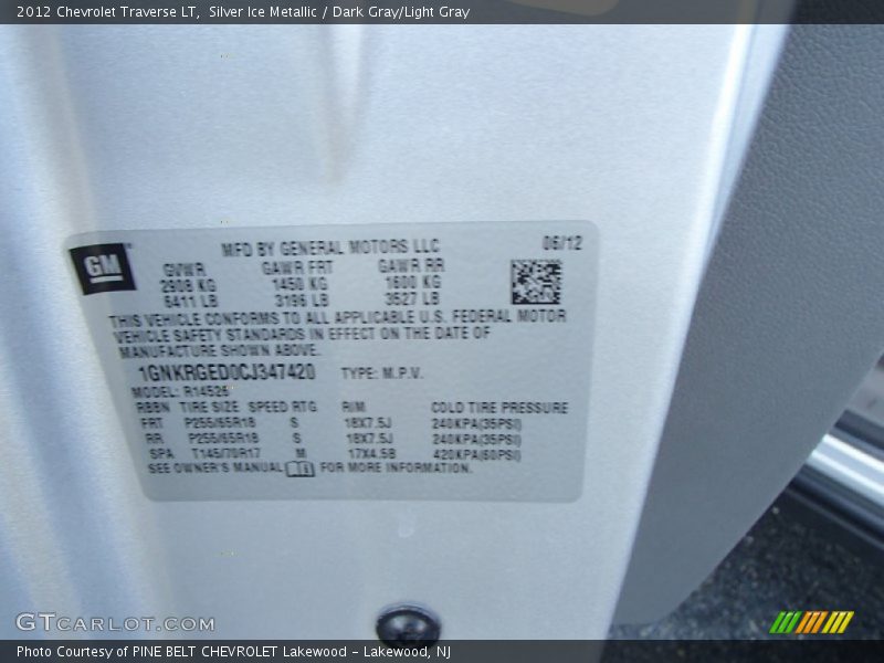 Silver Ice Metallic / Dark Gray/Light Gray 2012 Chevrolet Traverse LT