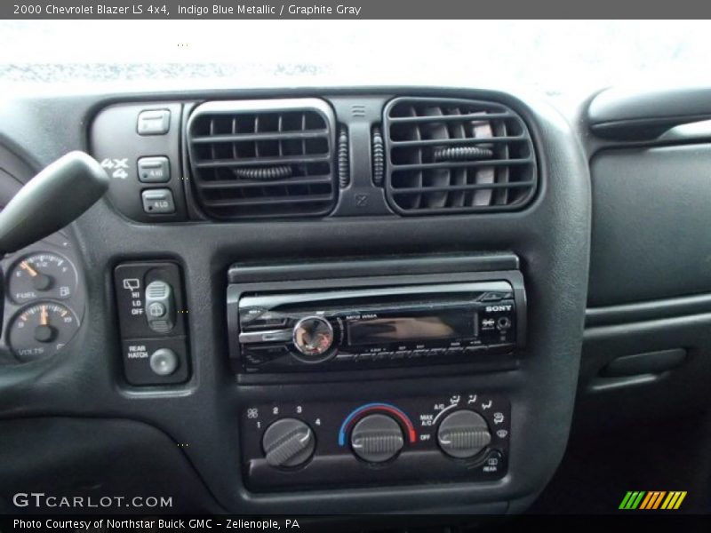 Indigo Blue Metallic / Graphite Gray 2000 Chevrolet Blazer LS 4x4