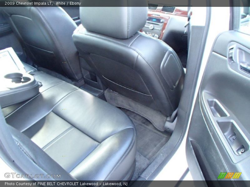 White / Ebony 2009 Chevrolet Impala LT