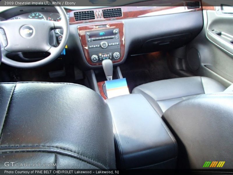 White / Ebony 2009 Chevrolet Impala LT