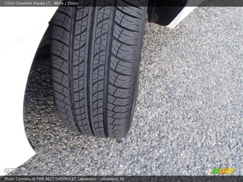 White / Ebony 2009 Chevrolet Impala LT