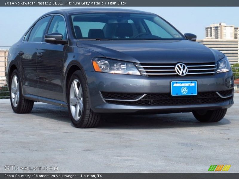 Platinum Gray Metallic / Titan Black 2014 Volkswagen Passat 2.5L SE