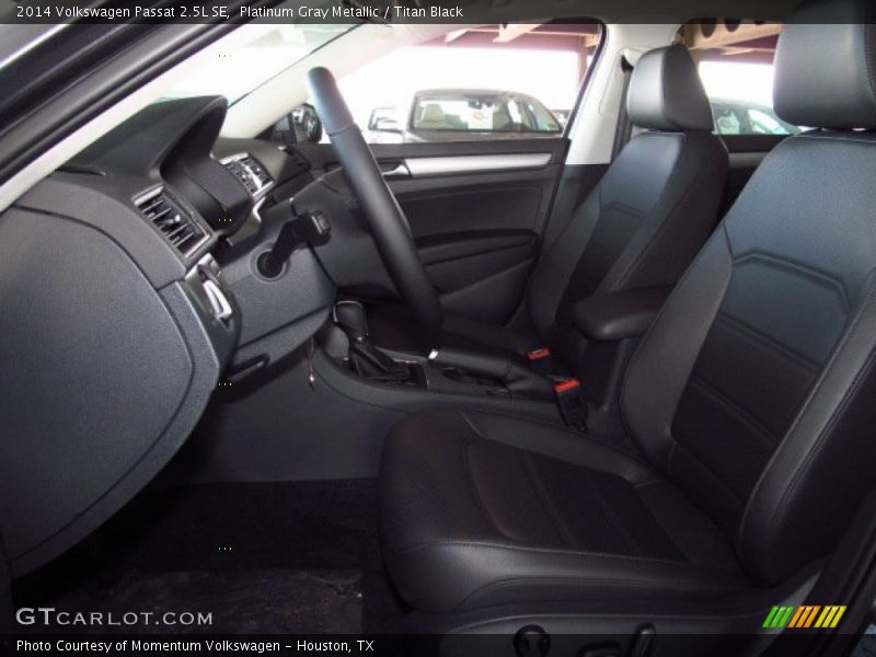 Platinum Gray Metallic / Titan Black 2014 Volkswagen Passat 2.5L SE