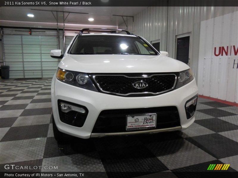 Snow White Pearl / Black 2011 Kia Sorento SX V6