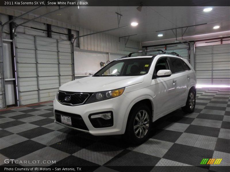 Snow White Pearl / Black 2011 Kia Sorento SX V6