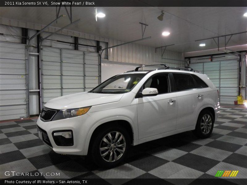 Snow White Pearl / Black 2011 Kia Sorento SX V6