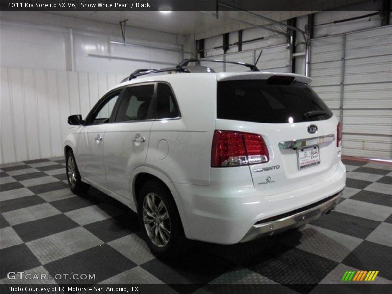 Snow White Pearl / Black 2011 Kia Sorento SX V6