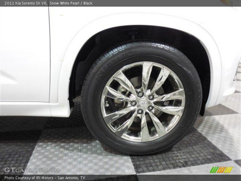 Snow White Pearl / Black 2011 Kia Sorento SX V6