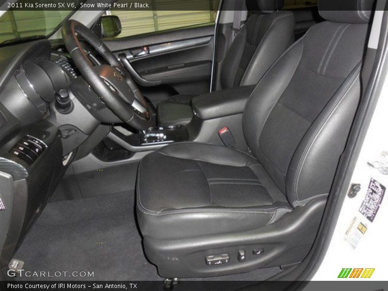 Snow White Pearl / Black 2011 Kia Sorento SX V6