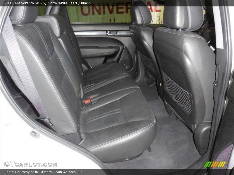 Snow White Pearl / Black 2011 Kia Sorento SX V6