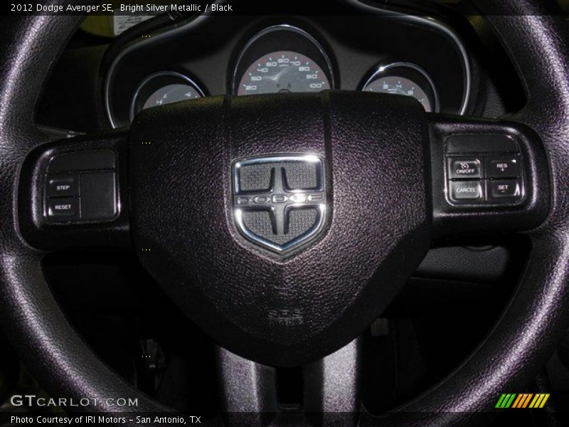 Bright Silver Metallic / Black 2012 Dodge Avenger SE