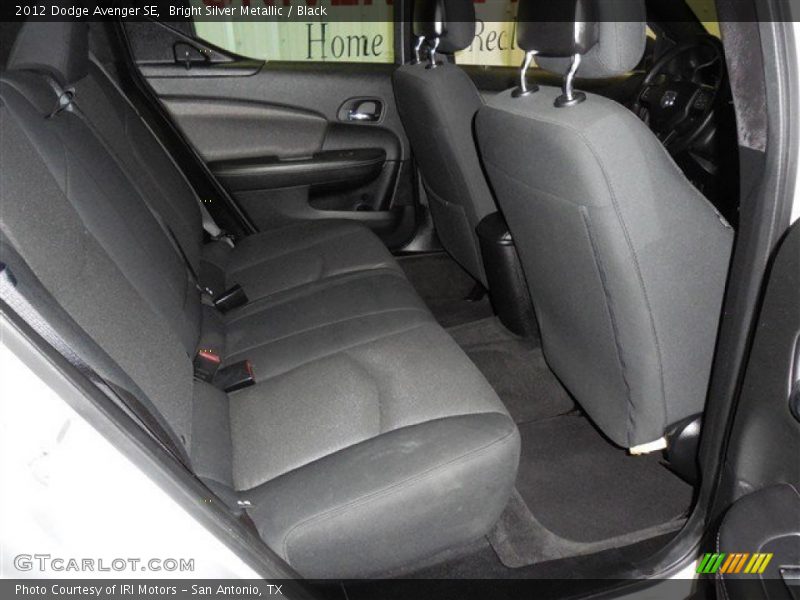 Bright Silver Metallic / Black 2012 Dodge Avenger SE