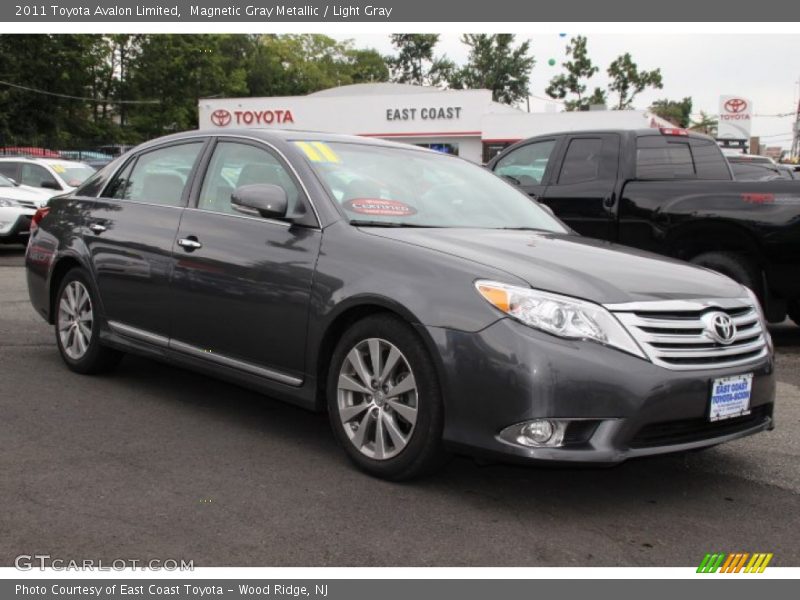 Magnetic Gray Metallic / Light Gray 2011 Toyota Avalon Limited
