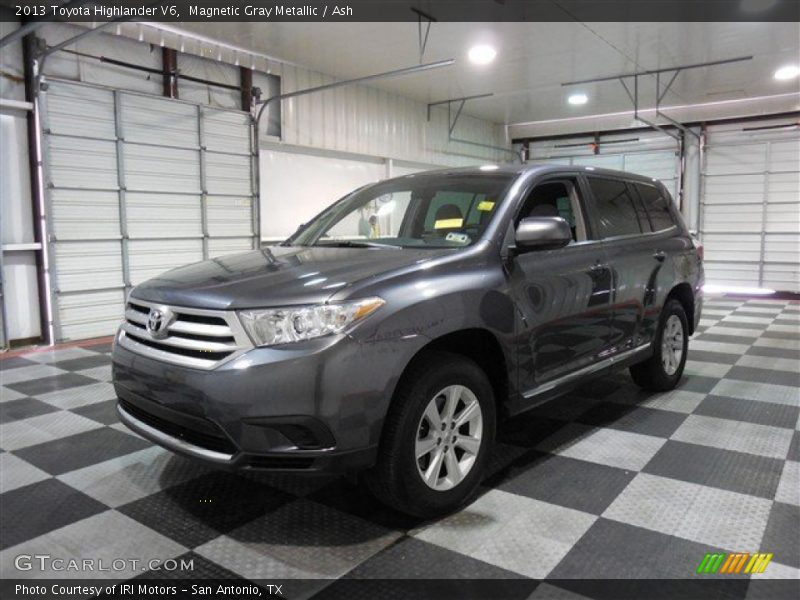 Magnetic Gray Metallic / Ash 2013 Toyota Highlander V6