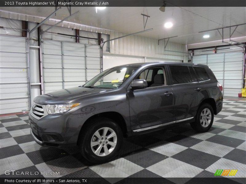 Magnetic Gray Metallic / Ash 2013 Toyota Highlander V6