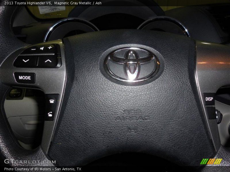 Magnetic Gray Metallic / Ash 2013 Toyota Highlander V6