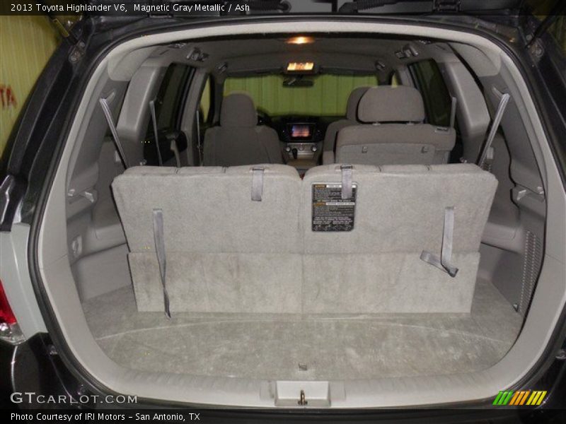 Magnetic Gray Metallic / Ash 2013 Toyota Highlander V6