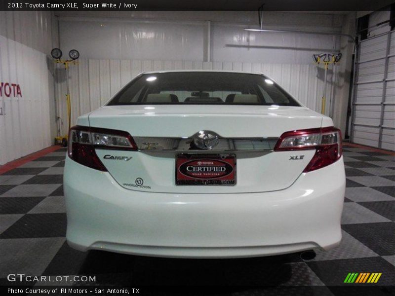 Super White / Ivory 2012 Toyota Camry XLE