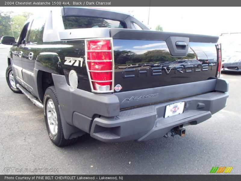 Black / Dark Charcoal 2004 Chevrolet Avalanche 1500 4x4