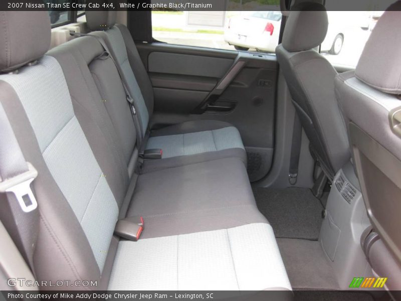 White / Graphite Black/Titanium 2007 Nissan Titan SE Crew Cab 4x4