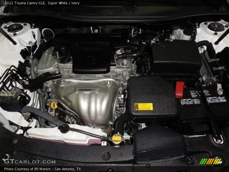 Super White / Ivory 2012 Toyota Camry XLE