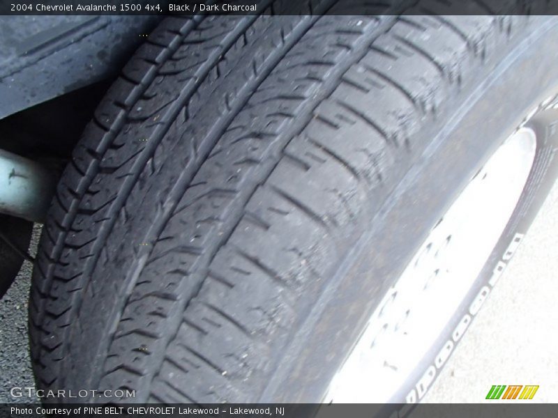 Black / Dark Charcoal 2004 Chevrolet Avalanche 1500 4x4