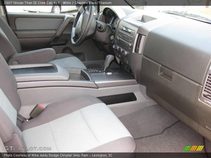 White / Graphite Black/Titanium 2007 Nissan Titan SE Crew Cab 4x4