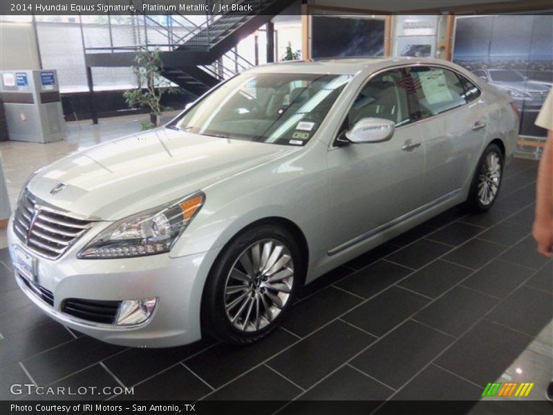 Front 3/4 View of 2014 Equus Signature