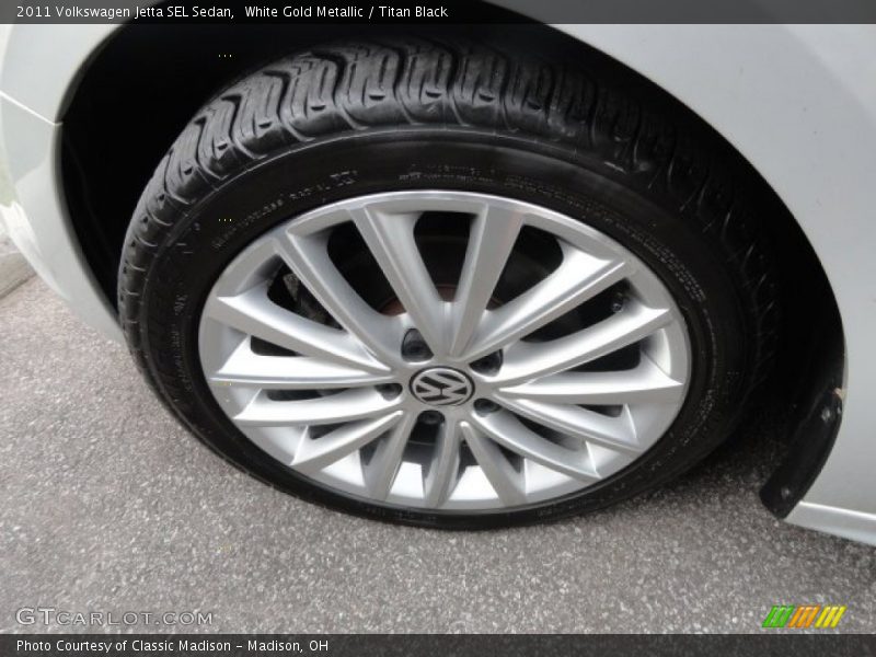 White Gold Metallic / Titan Black 2011 Volkswagen Jetta SEL Sedan
