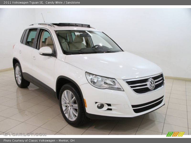 Candy White / Sandstone 2011 Volkswagen Tiguan SE